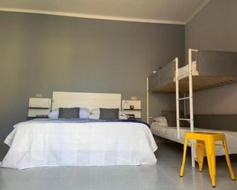 Hotel Mambo - Laigueglia - Bedroom