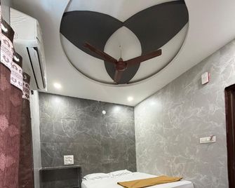 Prakruthi Residency - Mantralayam