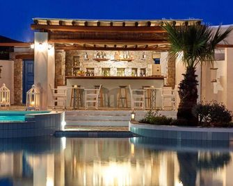 Folegandros Apartments - Folegandros - Piscina