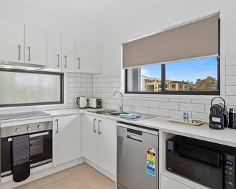 리버사이드 3베드 홈, 스터디 공간 및 바비큐 있음 - 스트라스파인 - 주방