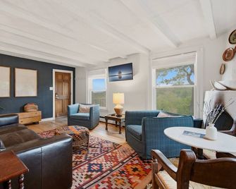 Tesuque Outpost |Casita H | Best views in Santa Fe - Santa Fe - Living room