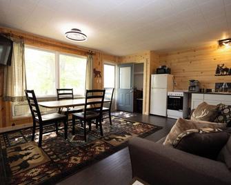 Dixon Lake Resort Motel - Gaylord - Matsal