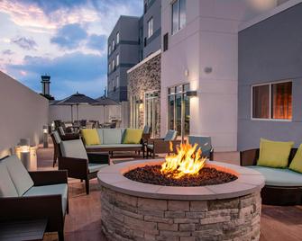 Fairfield Inn & Suites by Marriott Harrisburg International Airport - Middletown - Binnenhof