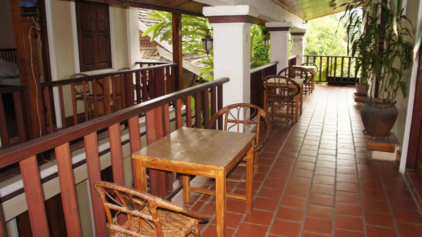Lao Lu Lodge