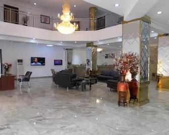 Immaculate Royal Int'l Hotel Owerri - Owerri - Recepción
