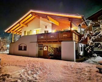 B&B Ai Larici - Bocenago - Edificio