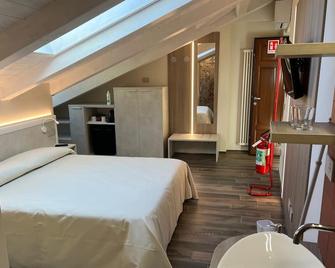 Osteria Senza Fretta Rooms for Rent - Cuneo - Camera da letto