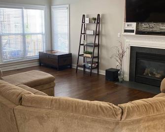 Davidson House - 3 beds 2.5 baths - Davidson - Living room