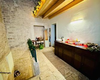 Palazzo Lupicini Affittacamere - Bisceglie - Buffet