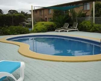 Apollo Holiday Units - Narooma - Pool