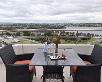 Residence On Langley Park - Perth - Balcony