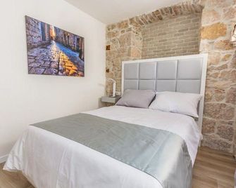 Bernardi Rooms - Split - Soveværelse