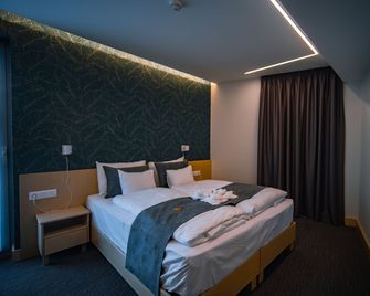 Eleven Business & Sport Hotel - Jászárokszállás