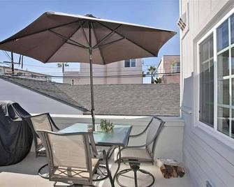 Beach House in Sunny South Mission Beach - Dover Ct. - San Diego - Balcony