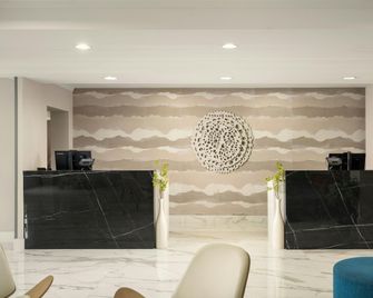 Fairfield Inn & Suites by Marriott Jacksonville Butler Boulevard - Jacksonville - Receptionist