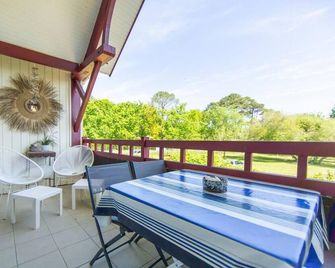 Appartement Le Chenal in Arès for 4 persons - Arès - Balcony