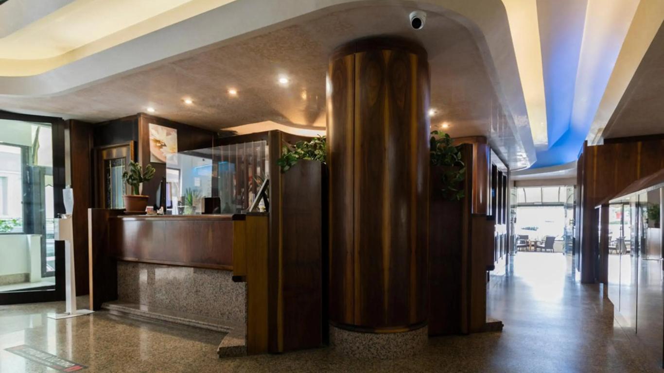 Hotel President