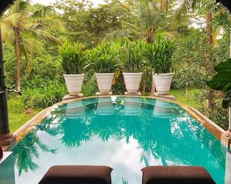 Casa Heliconia - Gampaha - Pool