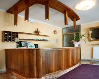 Hotel Lory - Garda - Receptie