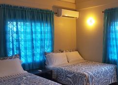 Relaxing, private, family friendly, 3 bedroom home - Couva - Bedroom