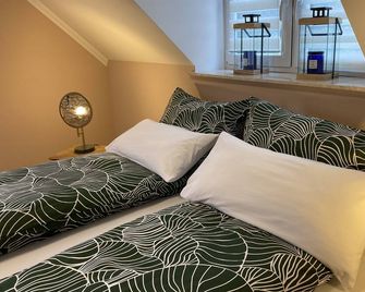 Beautiful three room apartment. Bright, stylish, cozy - Borna - Schlafzimmer