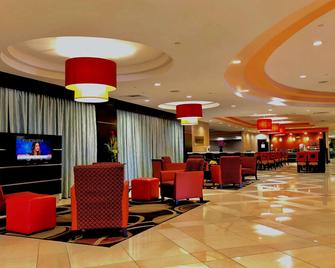 Lux Hotel & Spa, Trademark Collection by Wyndham - Arlington - Lobby