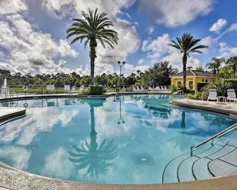 Kissimmee Retreat with Pool Access Less Than 4 Mi to Disney! - Orlando - Pool