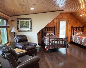 Waterfront - Saint Regis Falls - Habitación