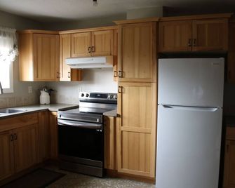 3 Bedroom Main Level house located half an hour from Waterton. - Cardston - Cocina