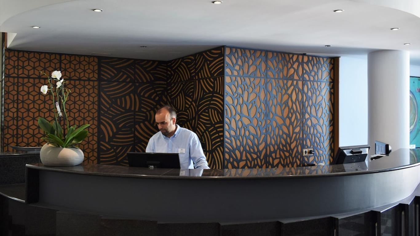 馬德拉攝政懸崖酒店 - 芳夏爾