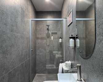 K2 Brisbane - Brisbane - Bathroom