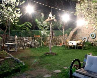 Cosy Cottage with Fireplace - 12 km to Erciyes Skii Resort - Kayseri - Pátio