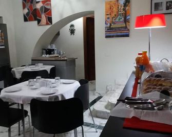 B&B Le Vie d'Arte - Agrigento - Restaurante