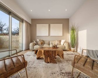 Haneviim Court Complex - 1 Bedroom (Multi-unit) - Jerusalem - Living room