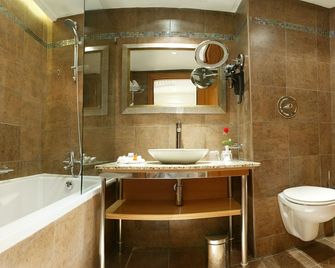 Mövenpick Resort & Marine Spa Sousse - Sousse - Bad