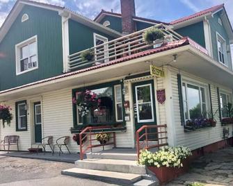 Motel Saint-Hilaire - Mont-Saint-Hilaire - Edificio