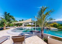 Seaside luxury suite with AC & pool - Placencia - Pool