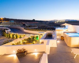 سانتوتيرا أنتيجوا سويتس - كارتيرادوس - شرفة مرصوفة