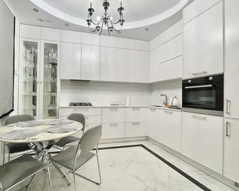 Home Apart Sverdlova str 26 - Minsk - Cozinha