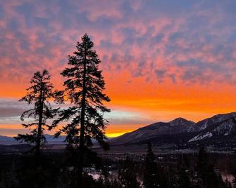 Bridges-Prime Location Ski in and Ski out -Unit 212 - Mammoth Lakes - Extérieur