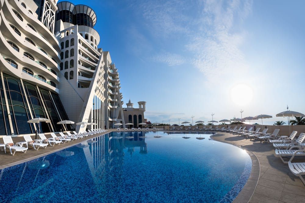 فندق ذا غراند غلوريا - باتومي - حوض السباحة