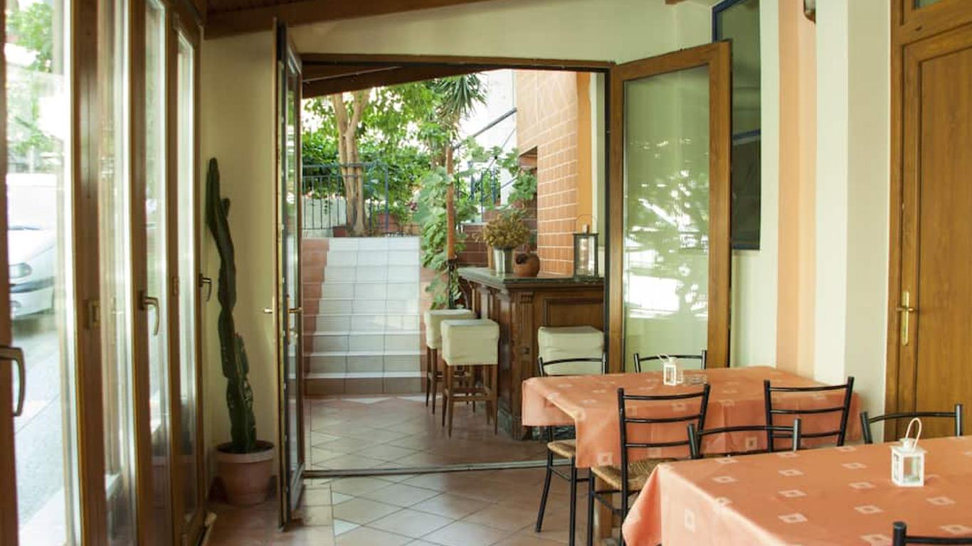 Stavrodromi Hotel