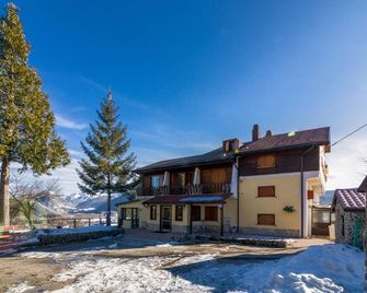 Hotel Pinguino - Pescasseroli - Building