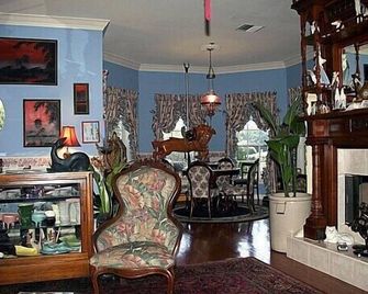Heron Cay Lakeview Bed & Breakfast - Mount Dora