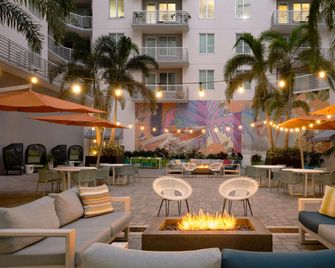 Aloft Sarasota - Sarasota - Patio