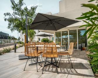 greet hotel Montpellier Aéroport Parc des Expos - Mauguio - Budova