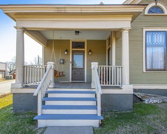 Van Frank Cottage 3bd/2ba Downtown Little Rock - Little Rock - Building