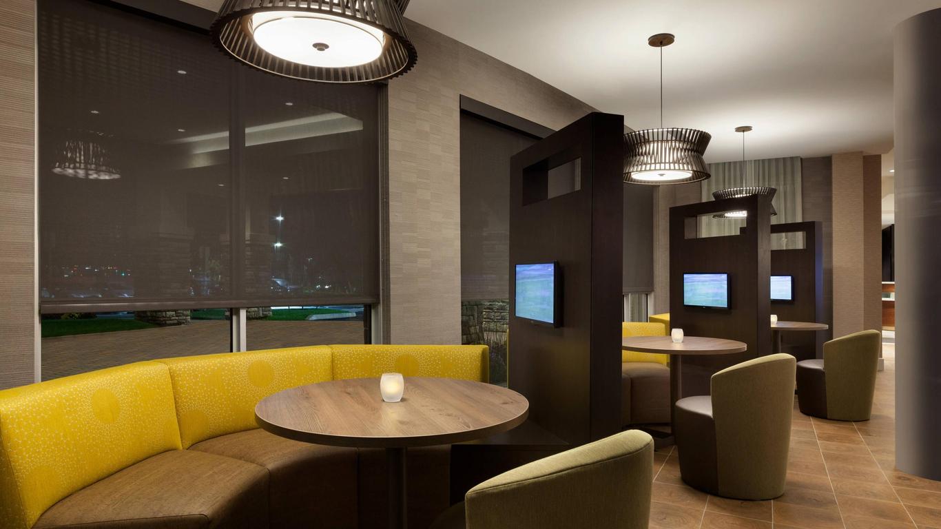 Courtyard by Marriott Boston Dedham/Westwood