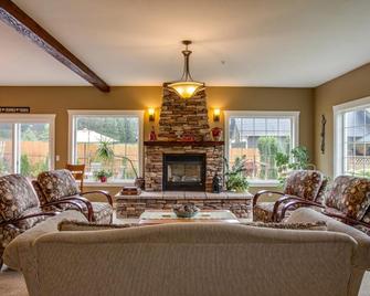 Granite Hills Inn - Leavenworth - Living room