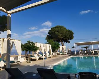 Gmp Bouka Resort Hotel - Messene - Piscina